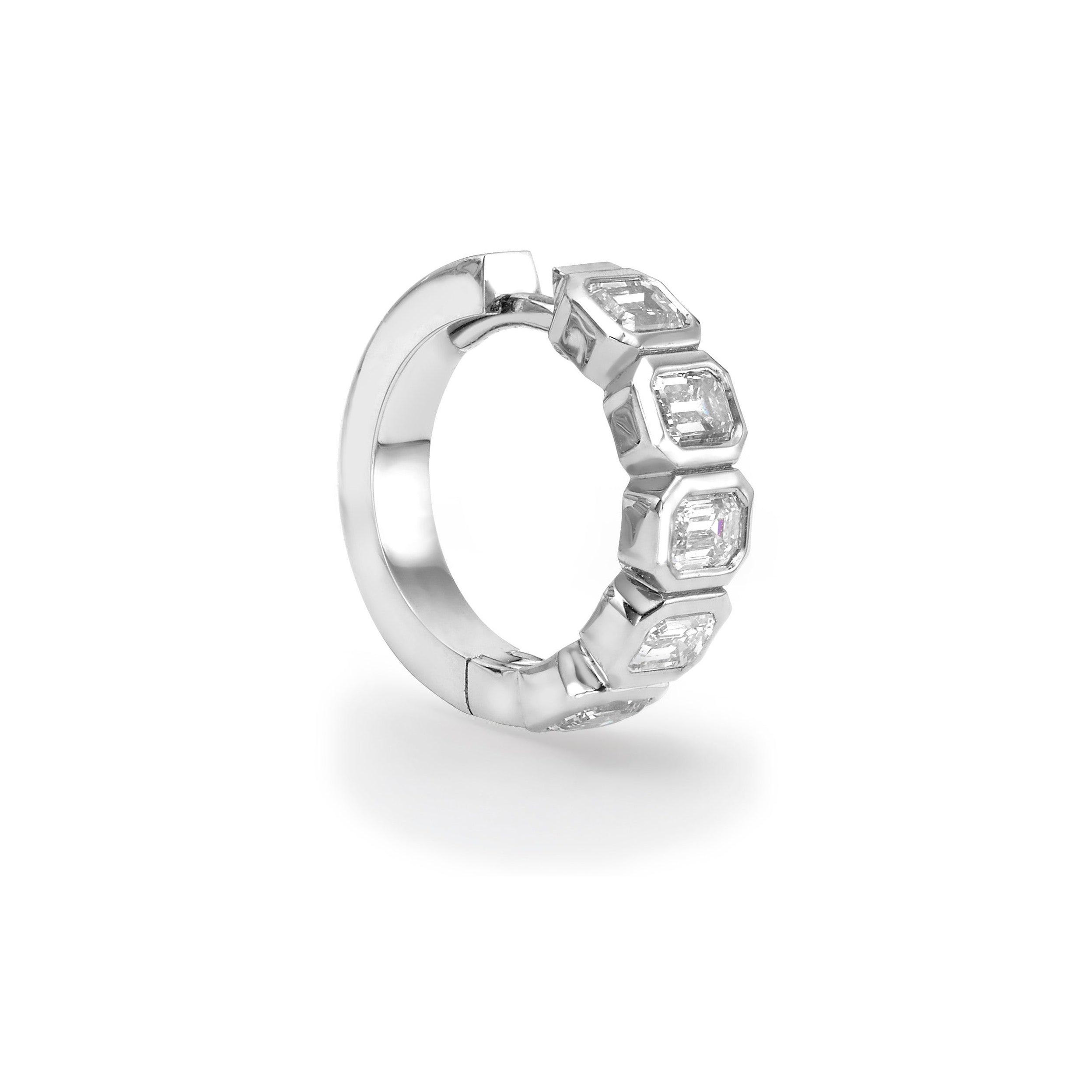 BEZEL EMERALD DIAMOND HUGGIES - White Gold - Single earring