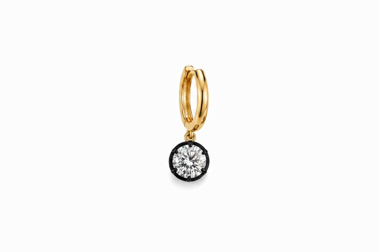 MIDNIGHT HUGGIE DIAMOND DROPS - Yellow Gold - Single earring
