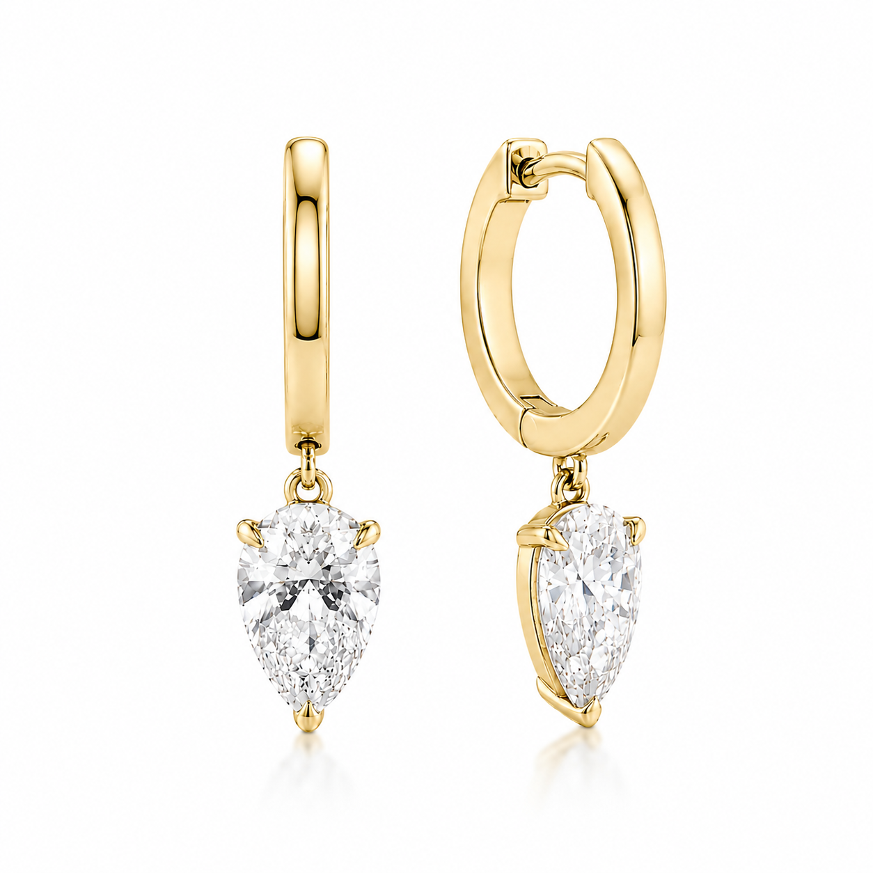 HUGGIES WITH DROP SHAPE DIAMOND 1CT